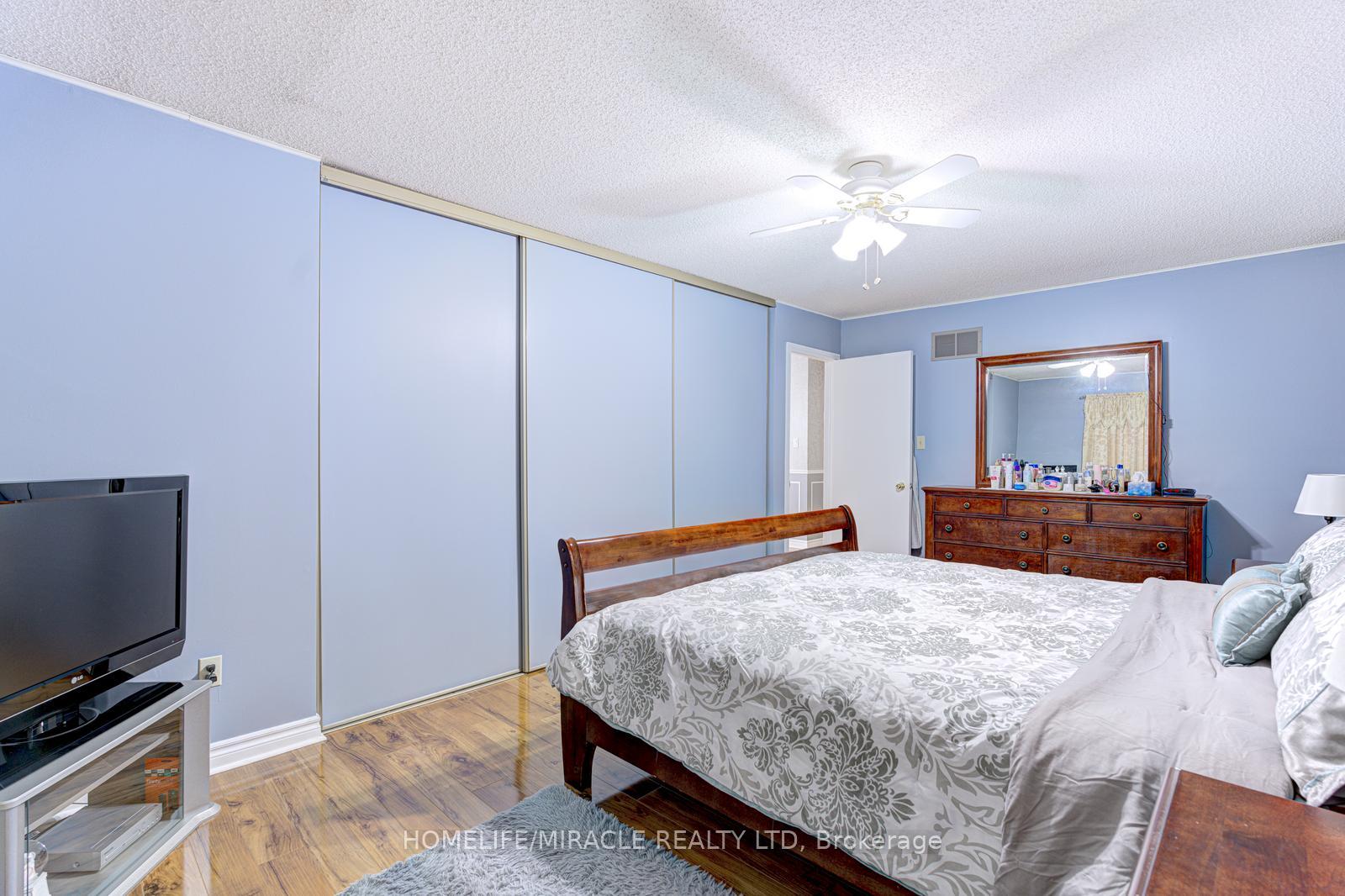 Photo 21 of 24 Raine Drive, Ajax, Central — HOMEH
