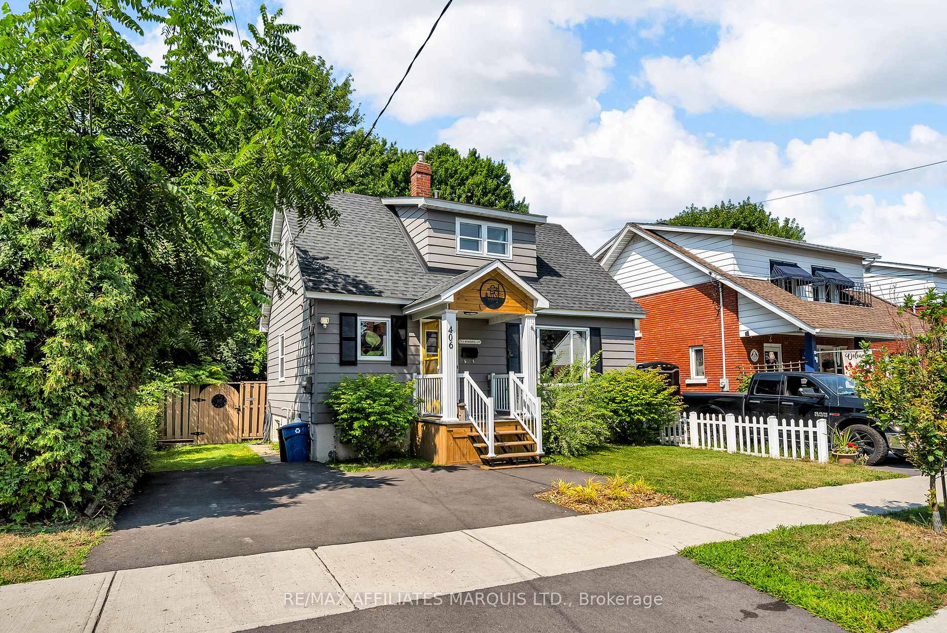 Photo 2 of 406 York Street, Cornwall — HOMEH