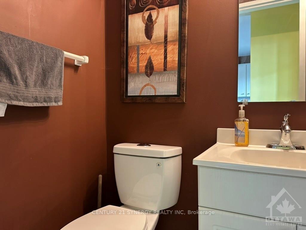 Photo 4 of 3133 Quail Drive, Ottawa, Sawmill Creek/Timbermill — HOMEH