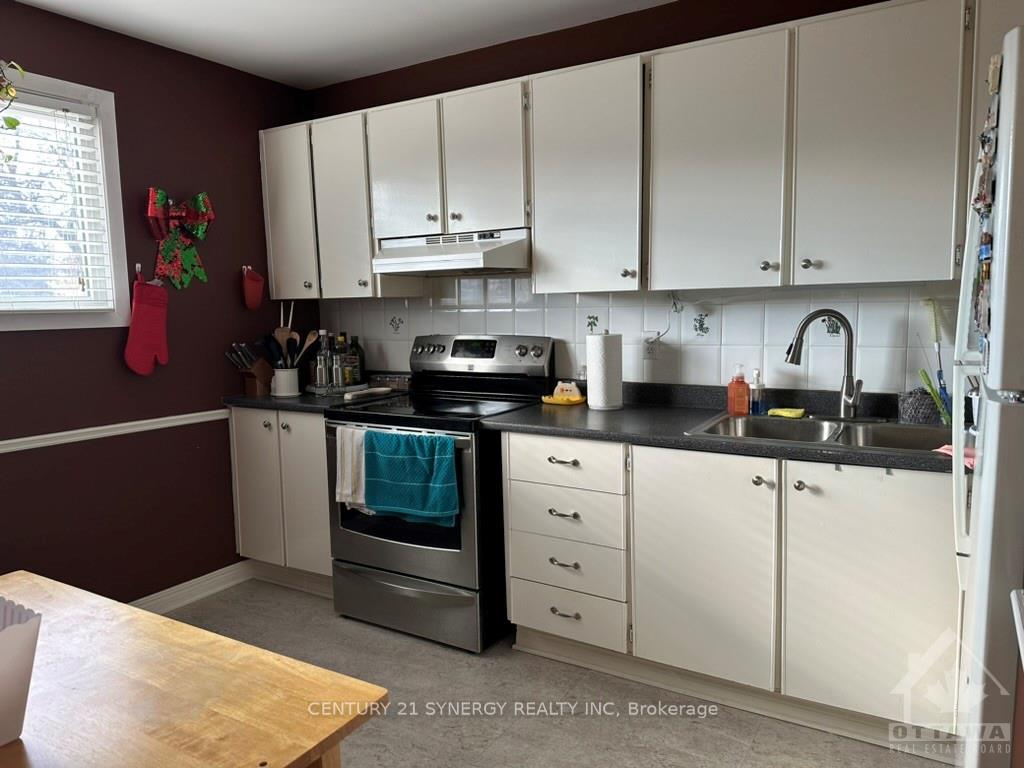 Photo 7 of 3133 Quail Drive, Ottawa, Sawmill Creek/Timbermill — HOMEH