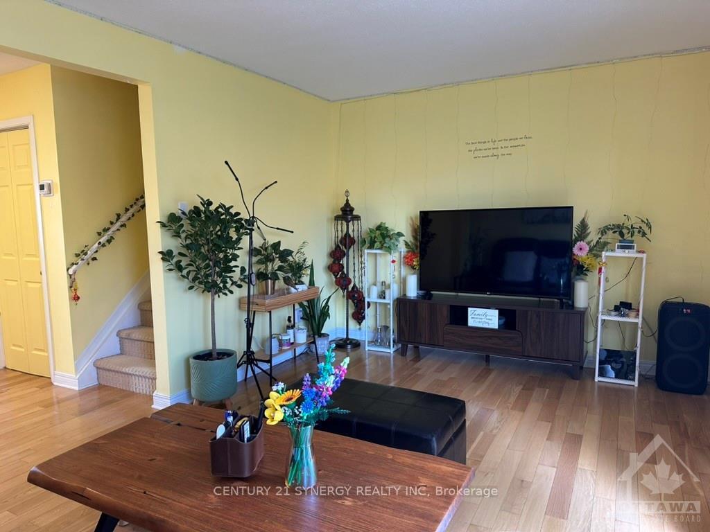 Photo 10 of 3133 Quail Drive, Ottawa, Sawmill Creek/Timbermill — HOMEH