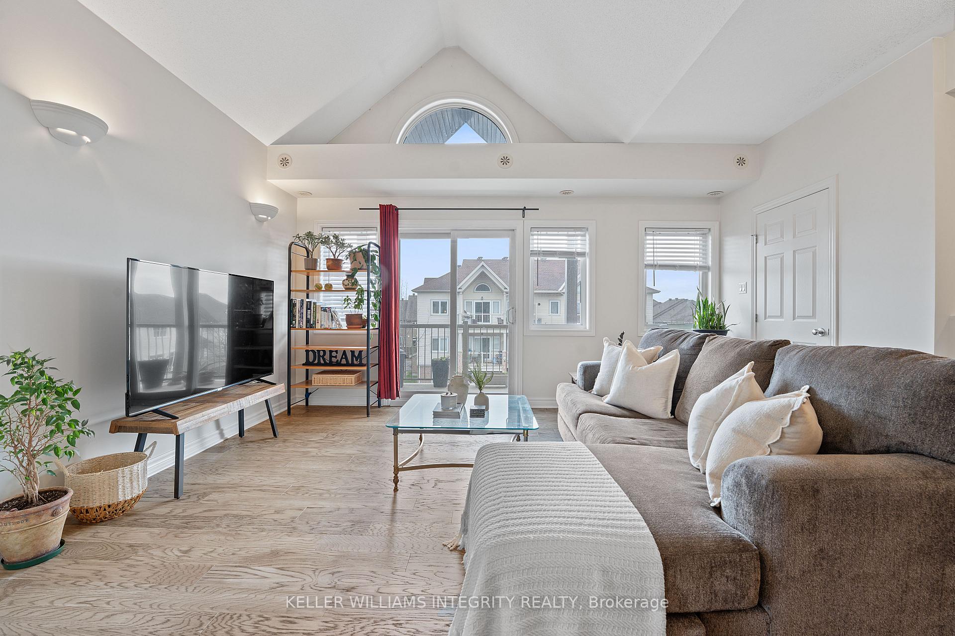 Photo 2 of Unit L, 763 Cedar Creek Drive, Ottawa, Blossom Park/Kemp Park/Findlay Creek — HOMEH