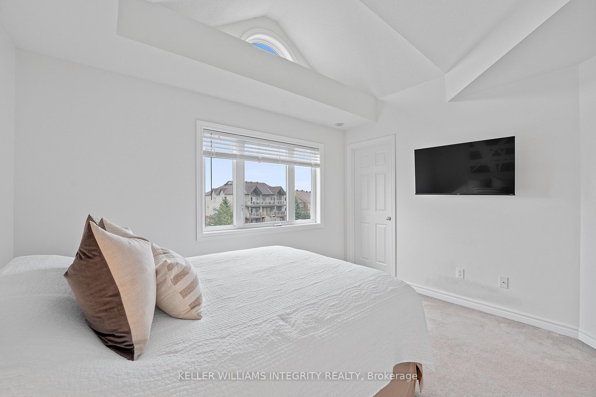 Photo 10 of Unit L, 763 Cedar Creek Drive, Ottawa, Blossom Park/Kemp Park/Findlay Creek — HOMEH