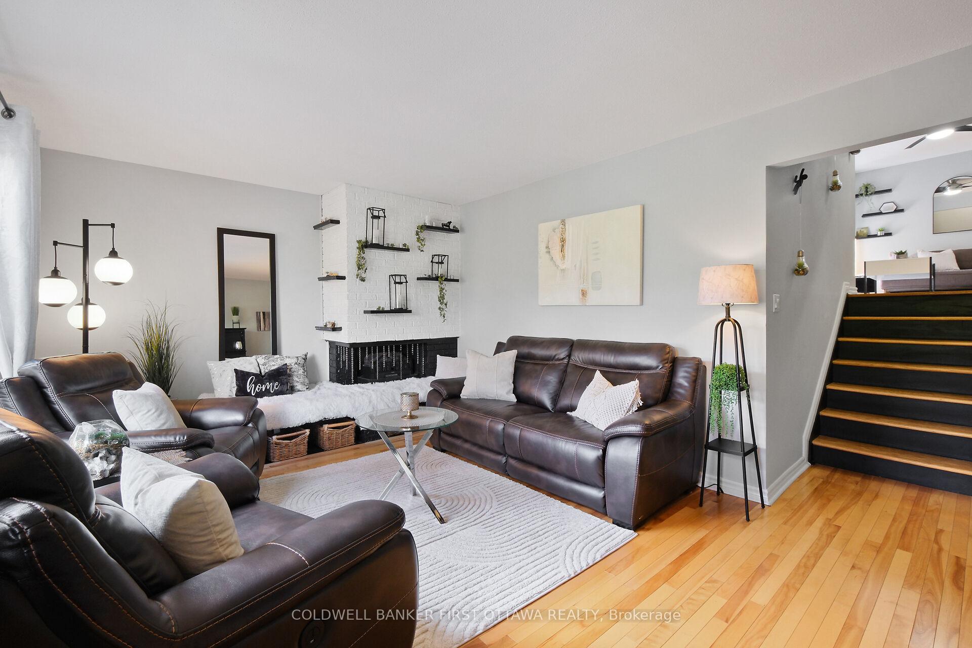 Photo 10 of 12 Carmichael Court, Ottawa, Kanata - Beaverbrook — HOMEH