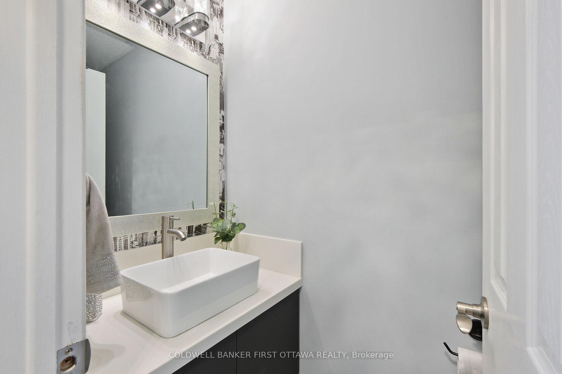 Photo 24 of 12 Carmichael Court, Ottawa, Kanata - Beaverbrook — HOMEH