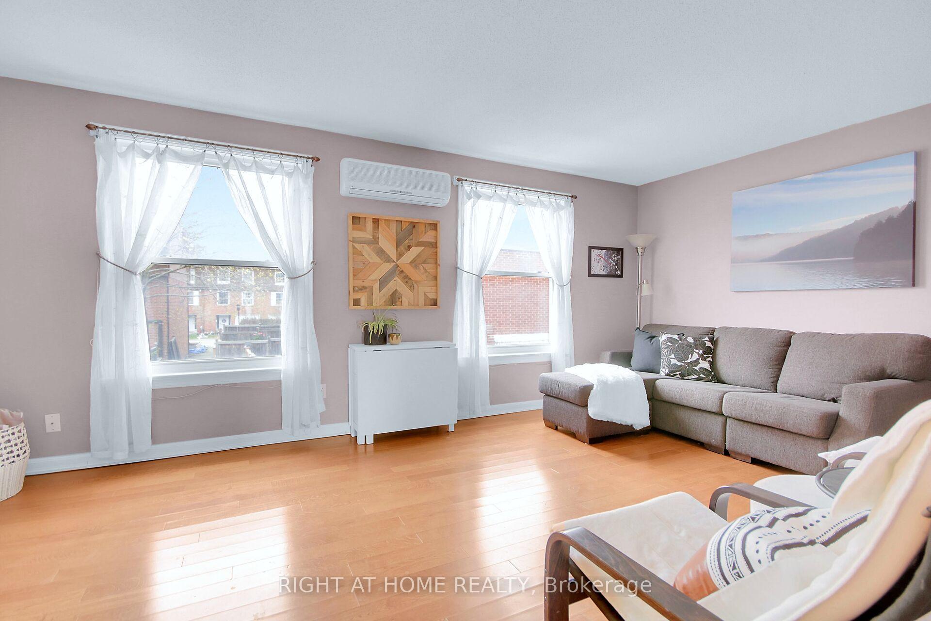 Photo 17 of 5 Moorside Private, Ottawa, Carleton Heights — HOMEH
