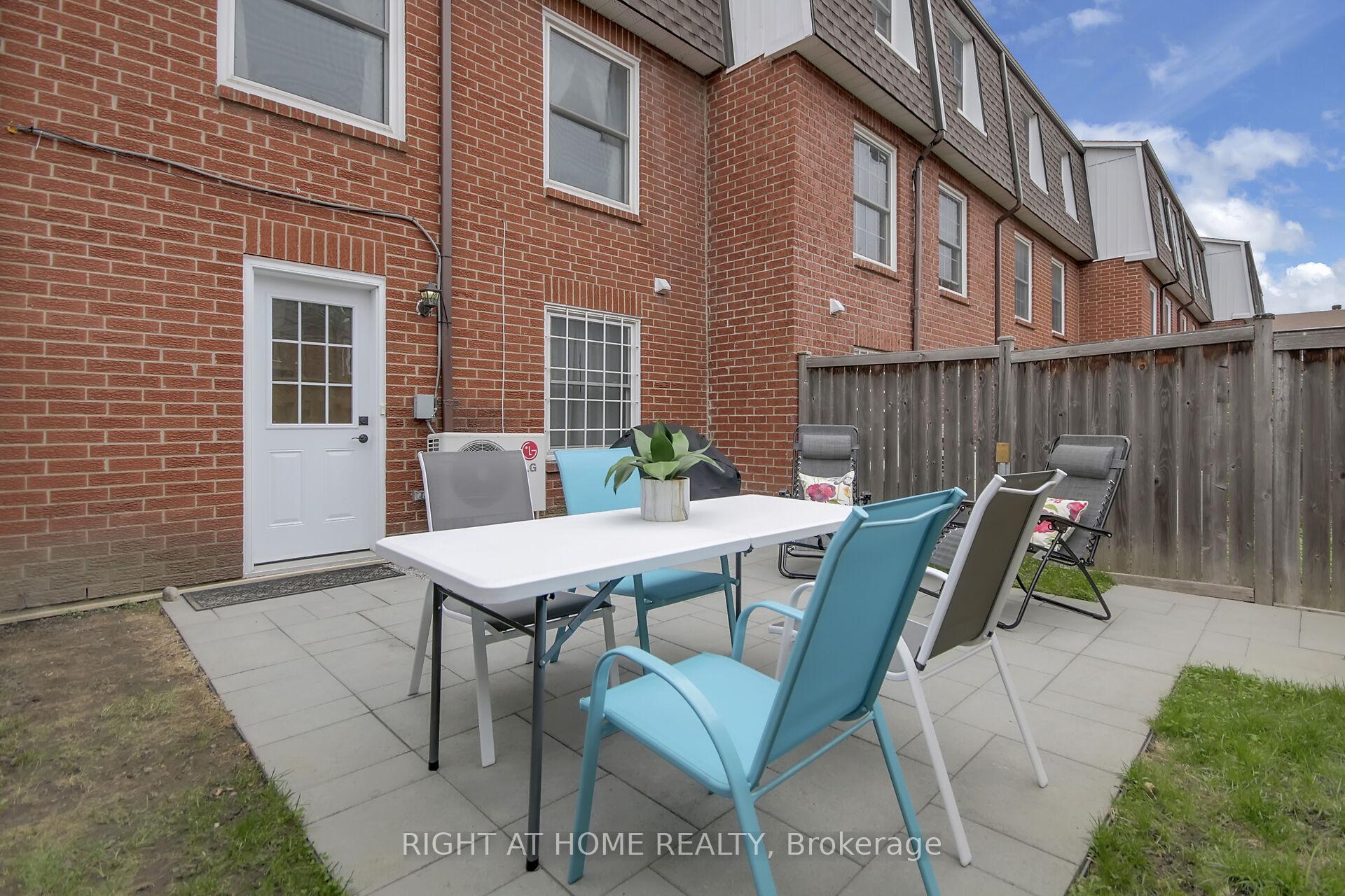 Photo 38 of 5 Moorside Private, Ottawa, Carleton Heights — HOMEH