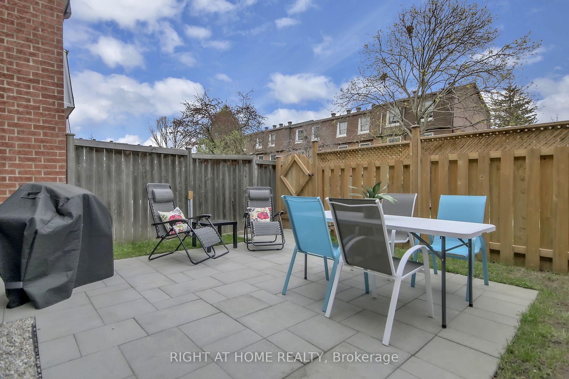 Photo 40 of 5 Moorside Private, Ottawa, Carleton Heights — HOMEH