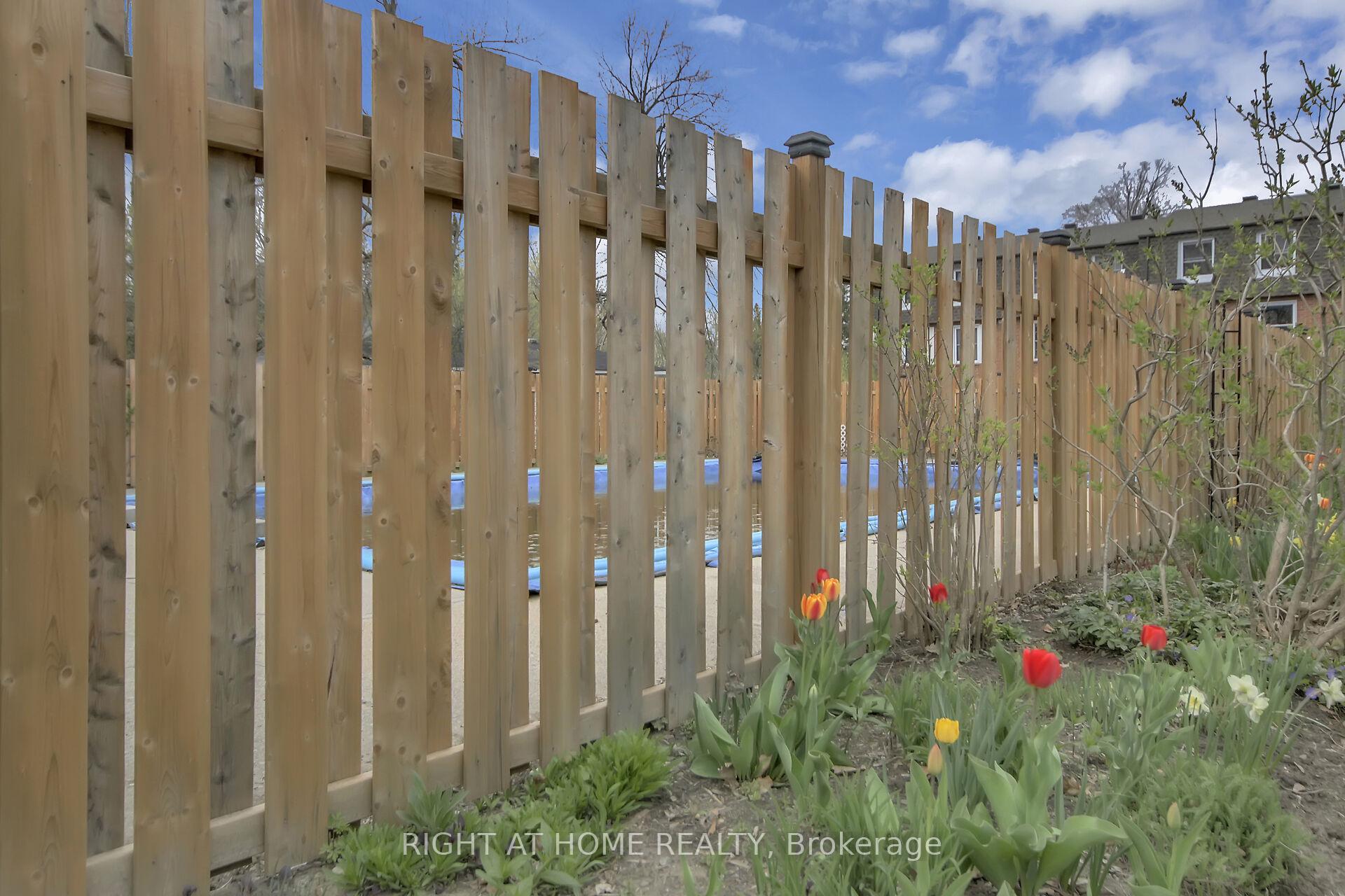 Photo 63 of 5 Moorside Private, Ottawa, Carleton Heights — HOMEH