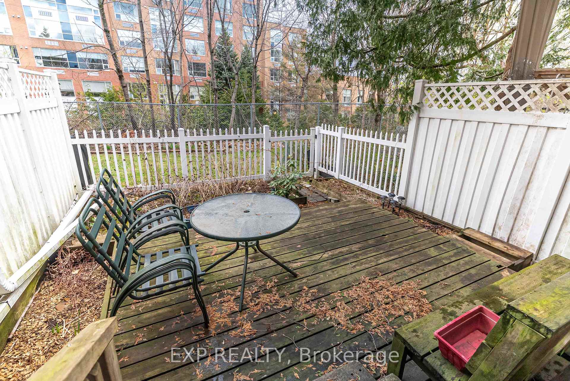 Photo 44 of 60 Alison Korn Private, Ottawa, Bells Corners — HOMEH