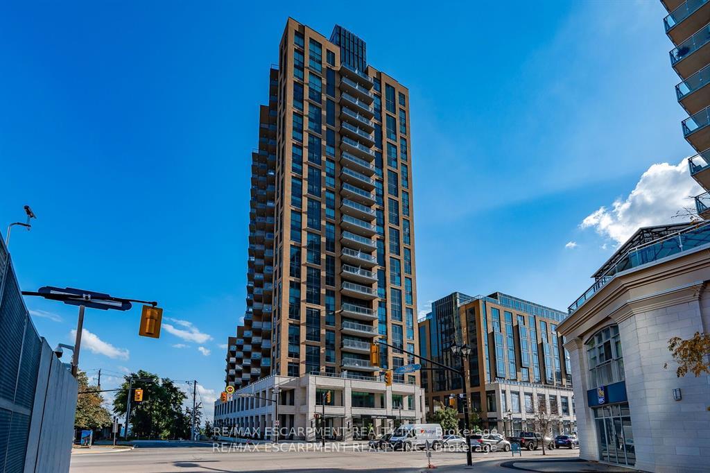 Front of Unit 304, 2060 Lakeshore Road
