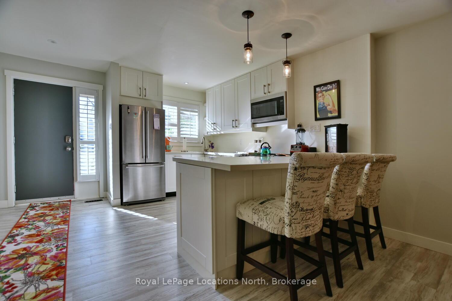 Photo 8 of 592 Oxbow Crescent, Collingwood — HOMEH