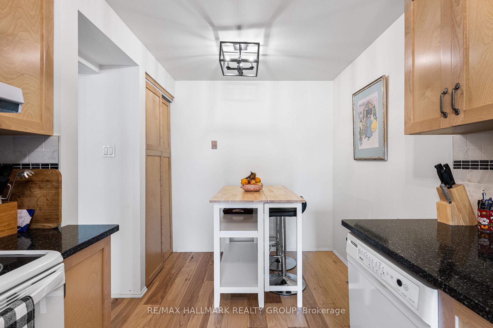 Photo 18 of Unit 139, 3E Castlebrook Lane, Ottawa, Centrepointe — HOMEH