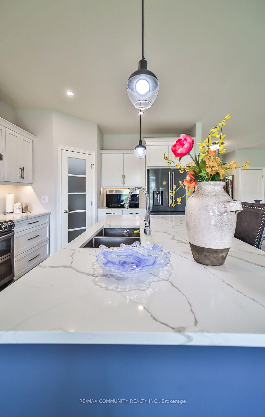 Photo 9 of 98 Hiddenvalley Drive, Belleville, Thurlow Ward — HOMEH