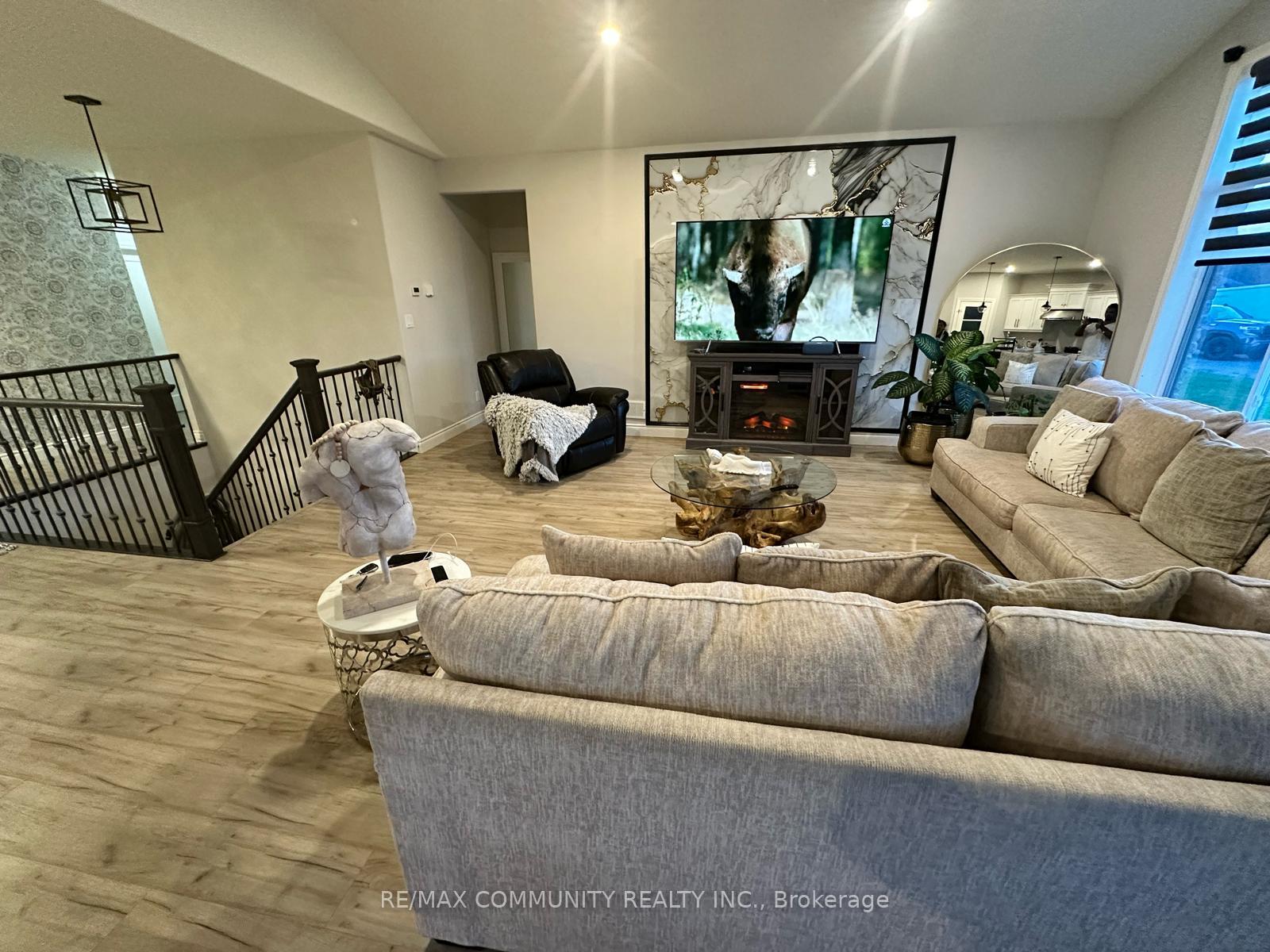 Photo 17 of 98 Hiddenvalley Drive, Belleville, Thurlow Ward — HOMEH