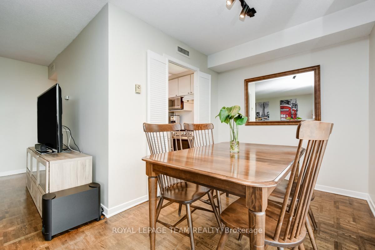 Photo 10 of Unit 1605, 20 The Driveway Drive, Ottawa — HOMEH