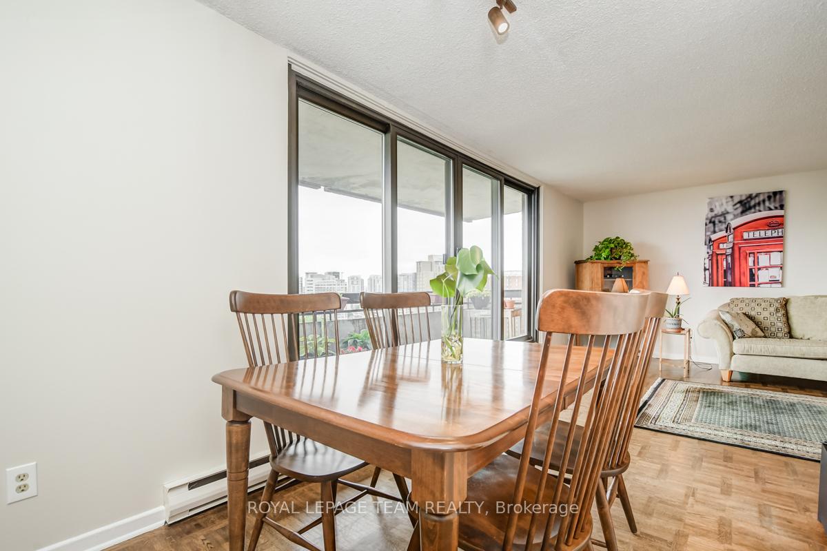 Photo 12 of Unit 1605, 20 The Driveway Drive, Ottawa — HOMEH