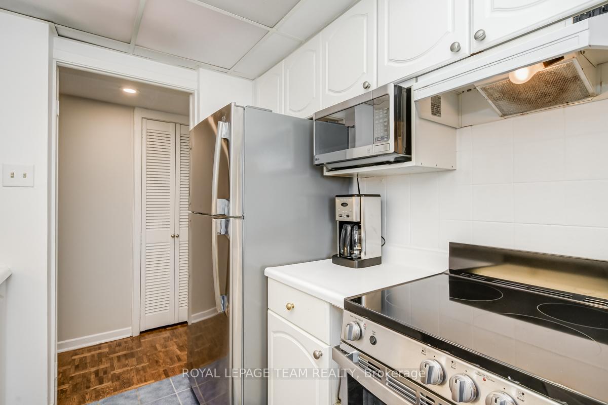 Photo 15 of Unit 1605, 20 The Driveway Drive, Ottawa — HOMEH