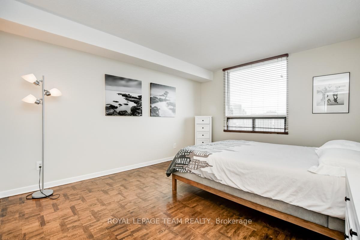Photo 17 of Unit 1605, 20 The Driveway Drive, Ottawa — HOMEH