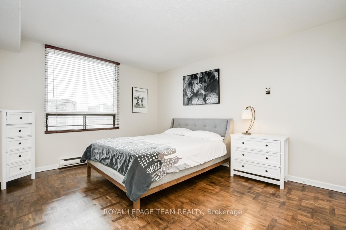 Photo 18 of Unit 1605, 20 The Driveway Drive, Ottawa — HOMEH