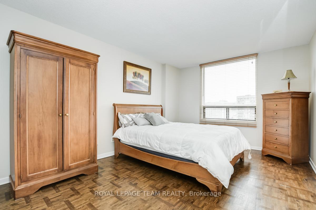 Photo 21 of Unit 1605, 20 The Driveway Drive, Ottawa — HOMEH