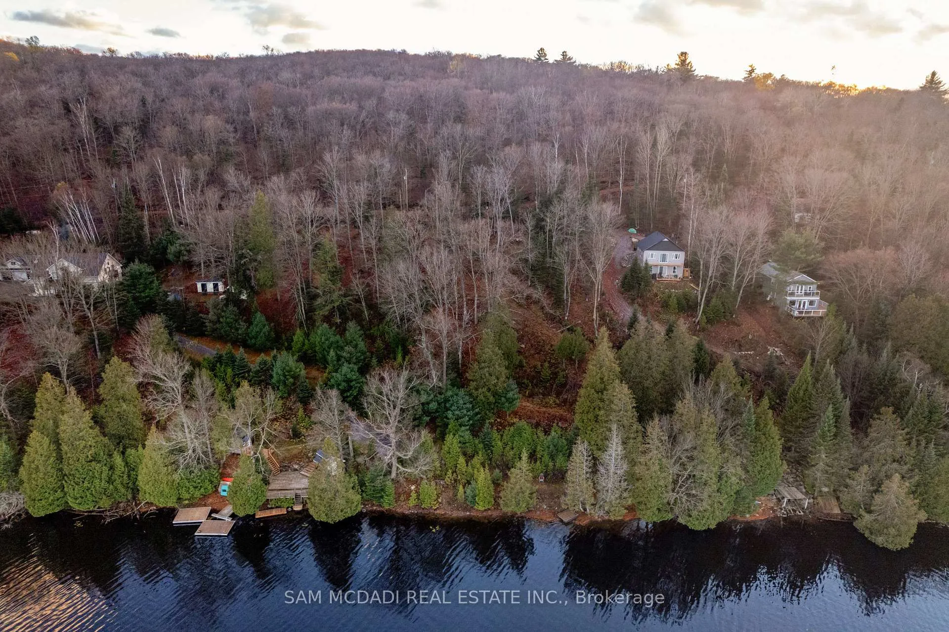 Photo 3 of 5 Lodge Lane, Joly — HOMEH
