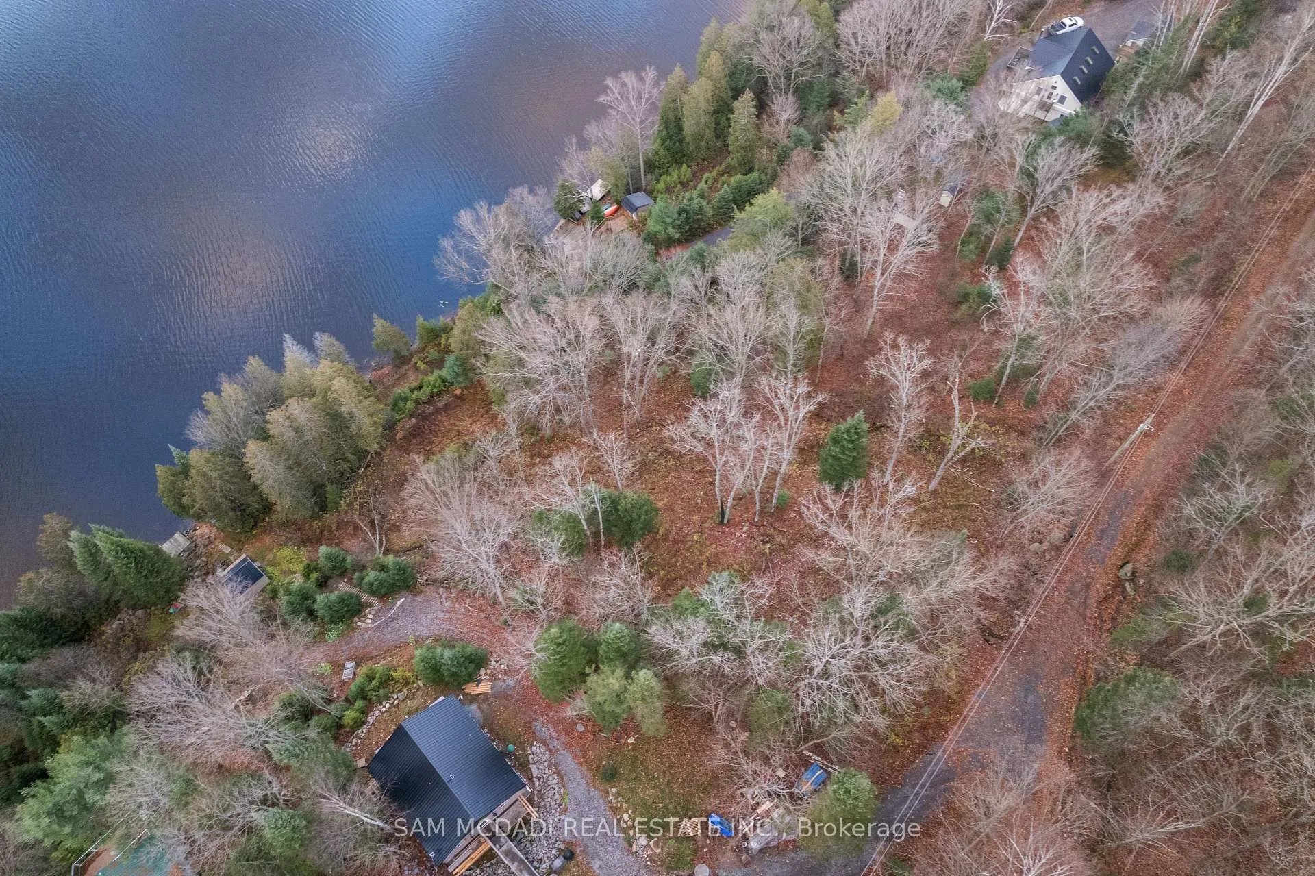Photo 6 of 5 Lodge Lane, Joly — HOMEH