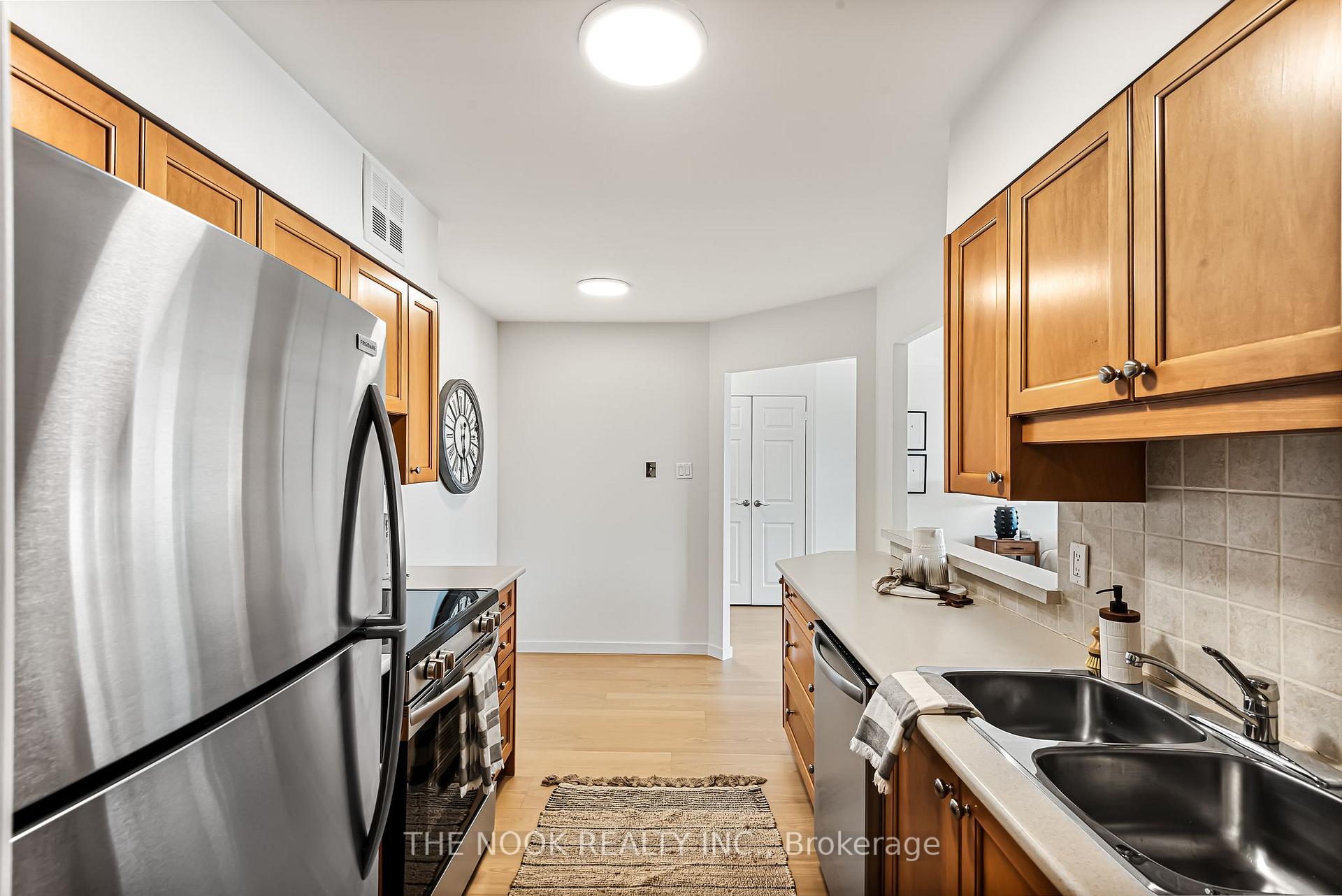 Photo 15 of Unit 303, 1890 Valley Farm Road, Pickering, Town Centre — HOMEH
