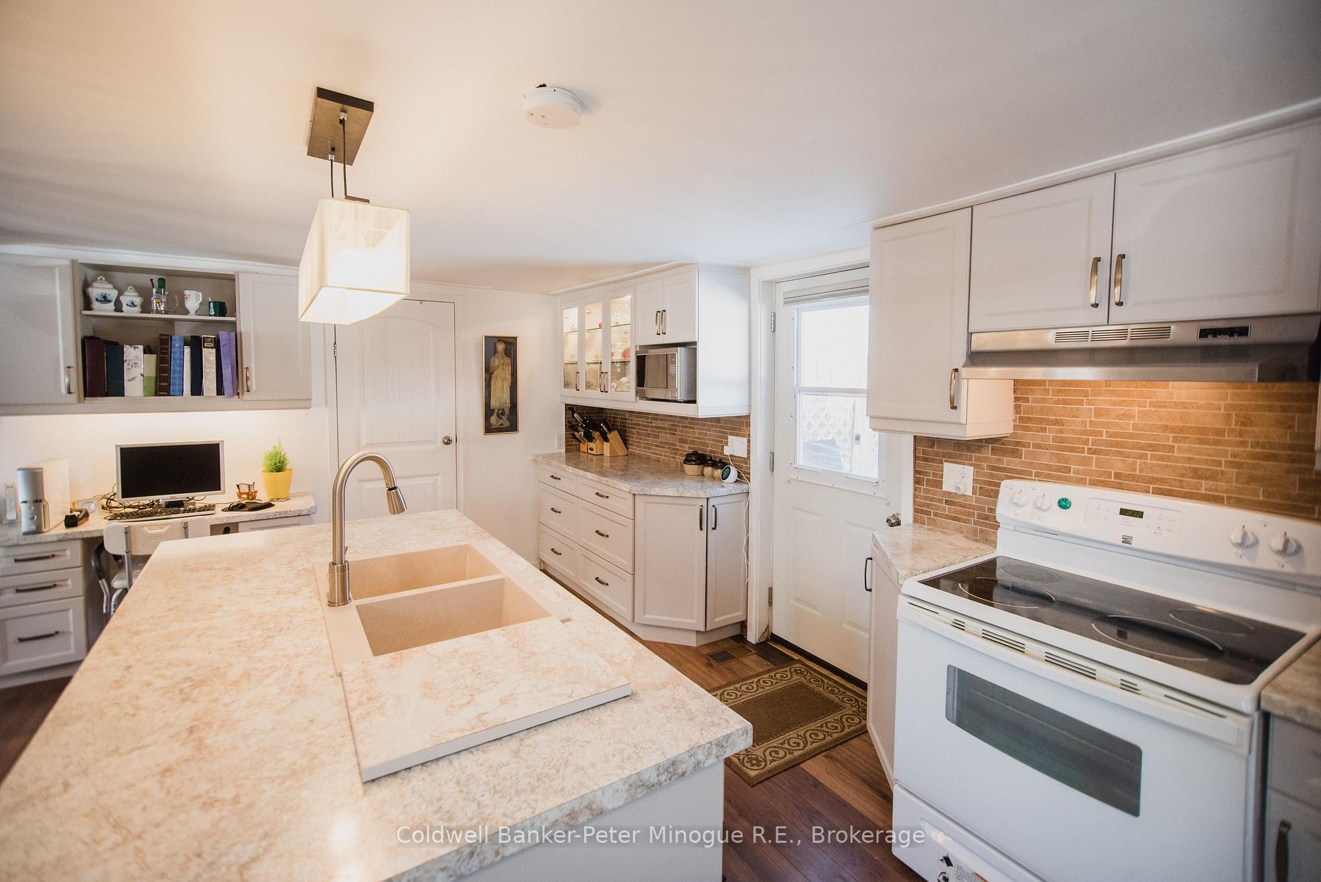 Photo 6 of 1074 James Street, Mattawa — HOMEH