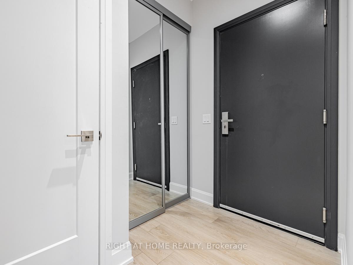 Photo 5 of Unit 2109B, 38 Gandhi Lane, Markham, Commerce Valley — HOMEH