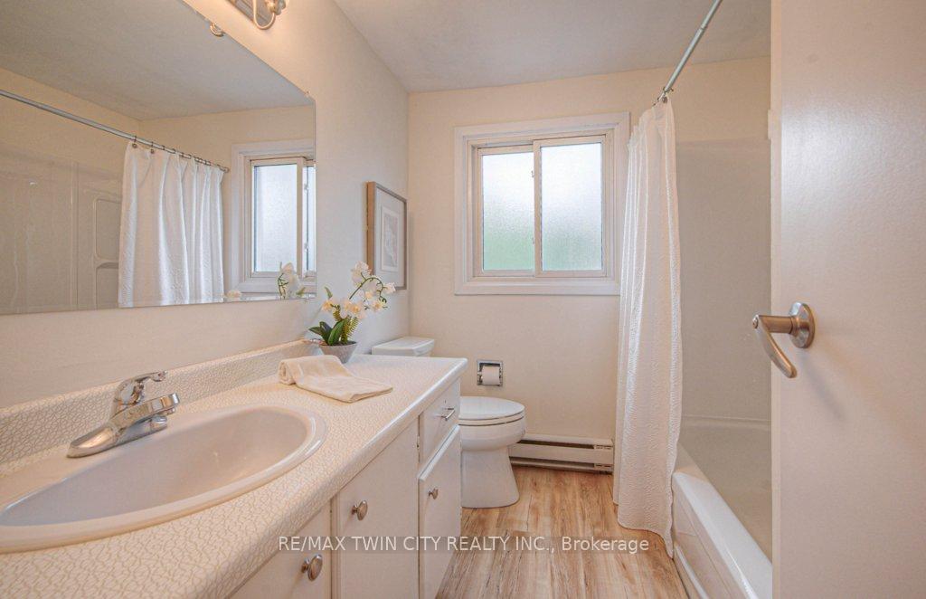 Photo 19 of Unit 6, 80 Old Country Drive, Kitchener — HOMEH