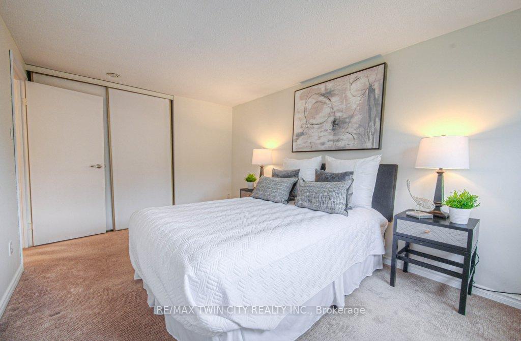 Photo 23 of Unit 6, 80 Old Country Drive, Kitchener — HOMEH