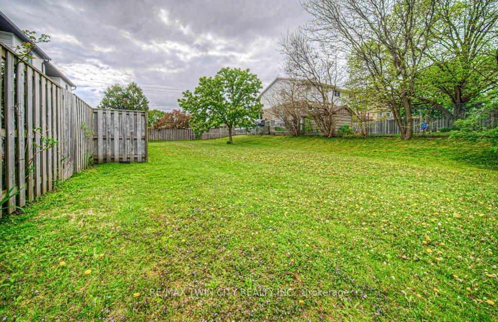 Photo 34 of Unit 6, 80 Old Country Drive, Kitchener — HOMEH