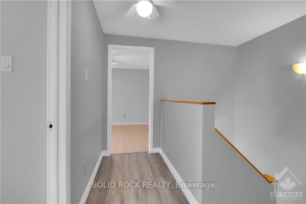 Photo 13 of 2927 Fairlea Crescent, Ottawa, Heron Gate/Industrial Park — HOMEH