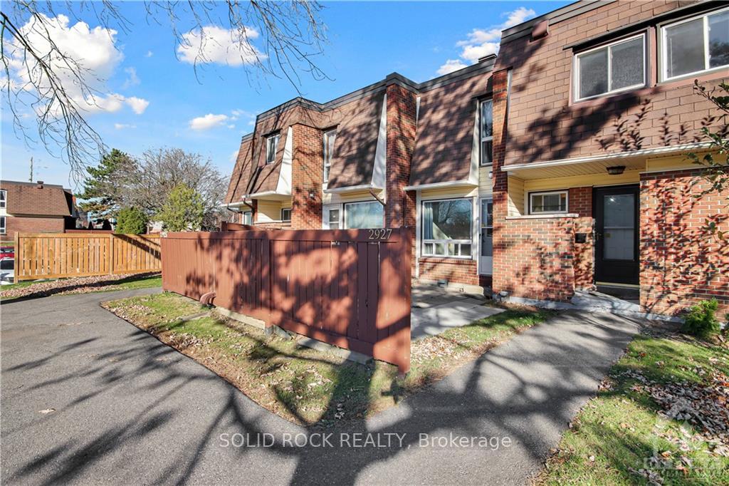 Photo 22 of 2927 Fairlea Crescent, Ottawa, Heron Gate/Industrial Park — HOMEH