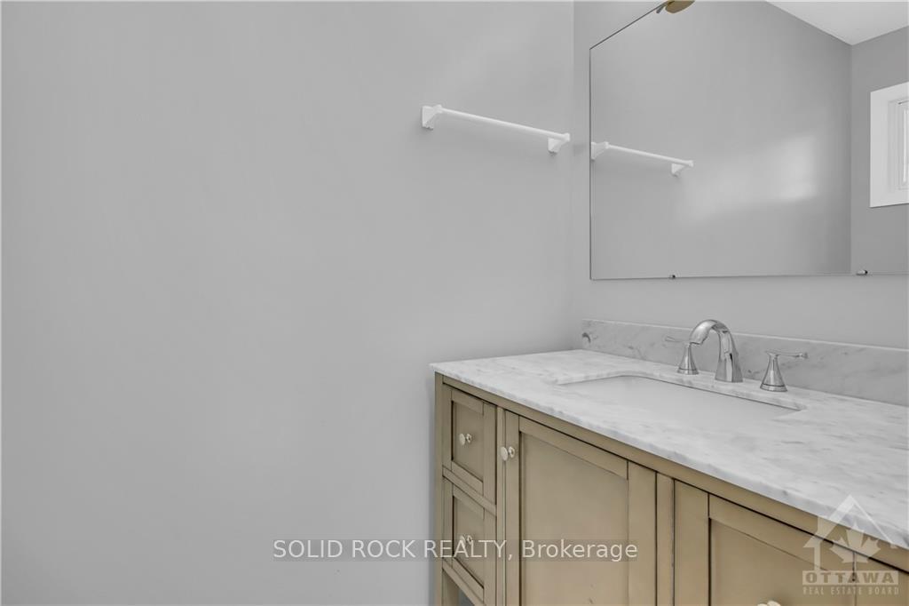 Photo 31 of 2927 Fairlea Crescent, Ottawa, Heron Gate/Industrial Park — HOMEH