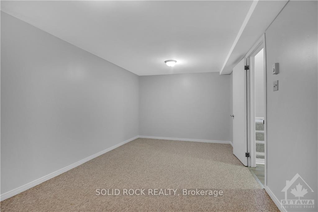 Photo 43 of 2927 Fairlea Crescent, Ottawa, Heron Gate/Industrial Park — HOMEH