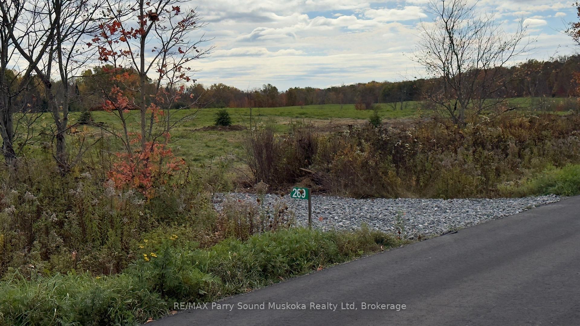 Photo 11 of 269 Balsam Road, McKellar — HOMEH