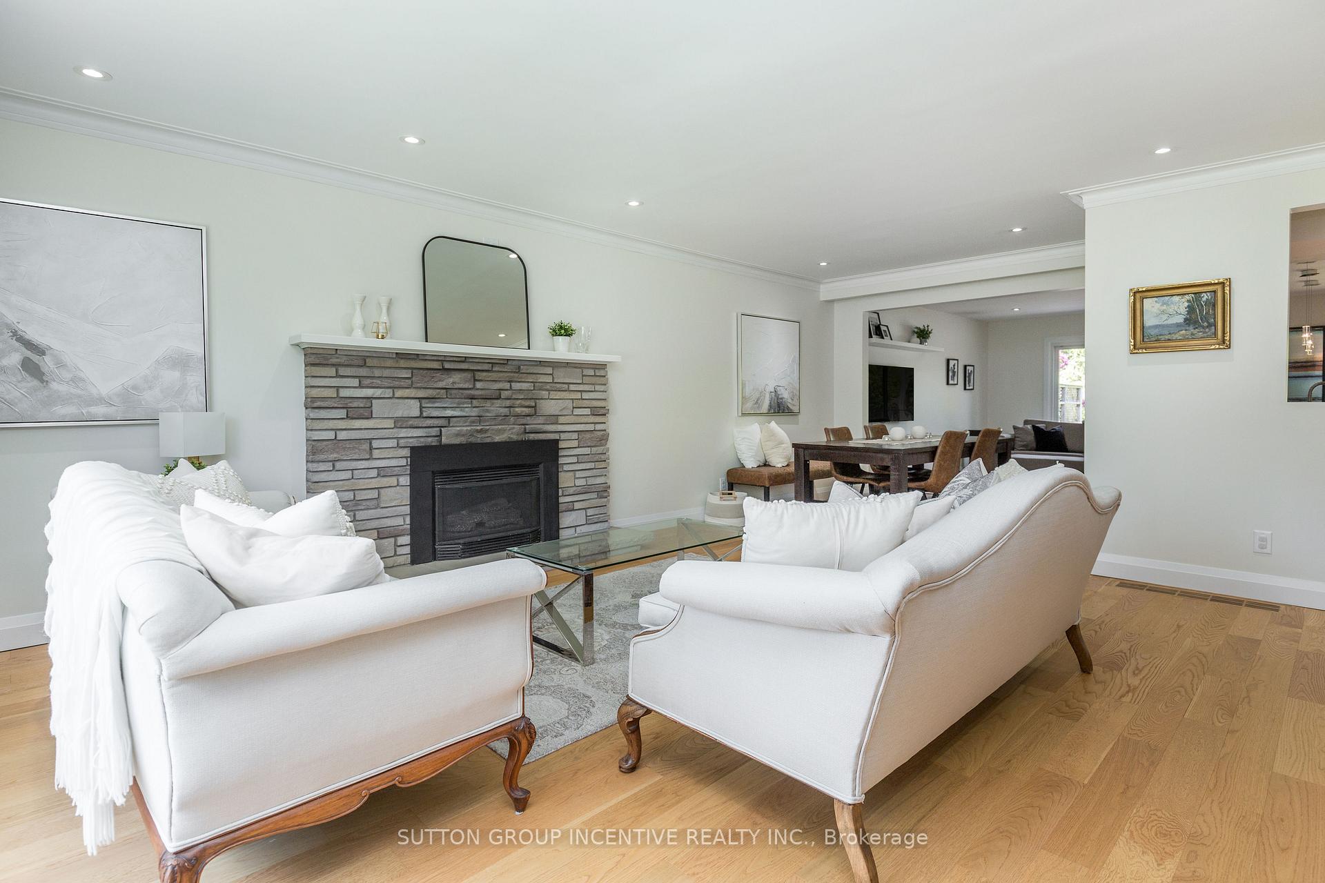 Photo 5 of 296 Codrington Street, Barrie, Codrington — HOMEH
