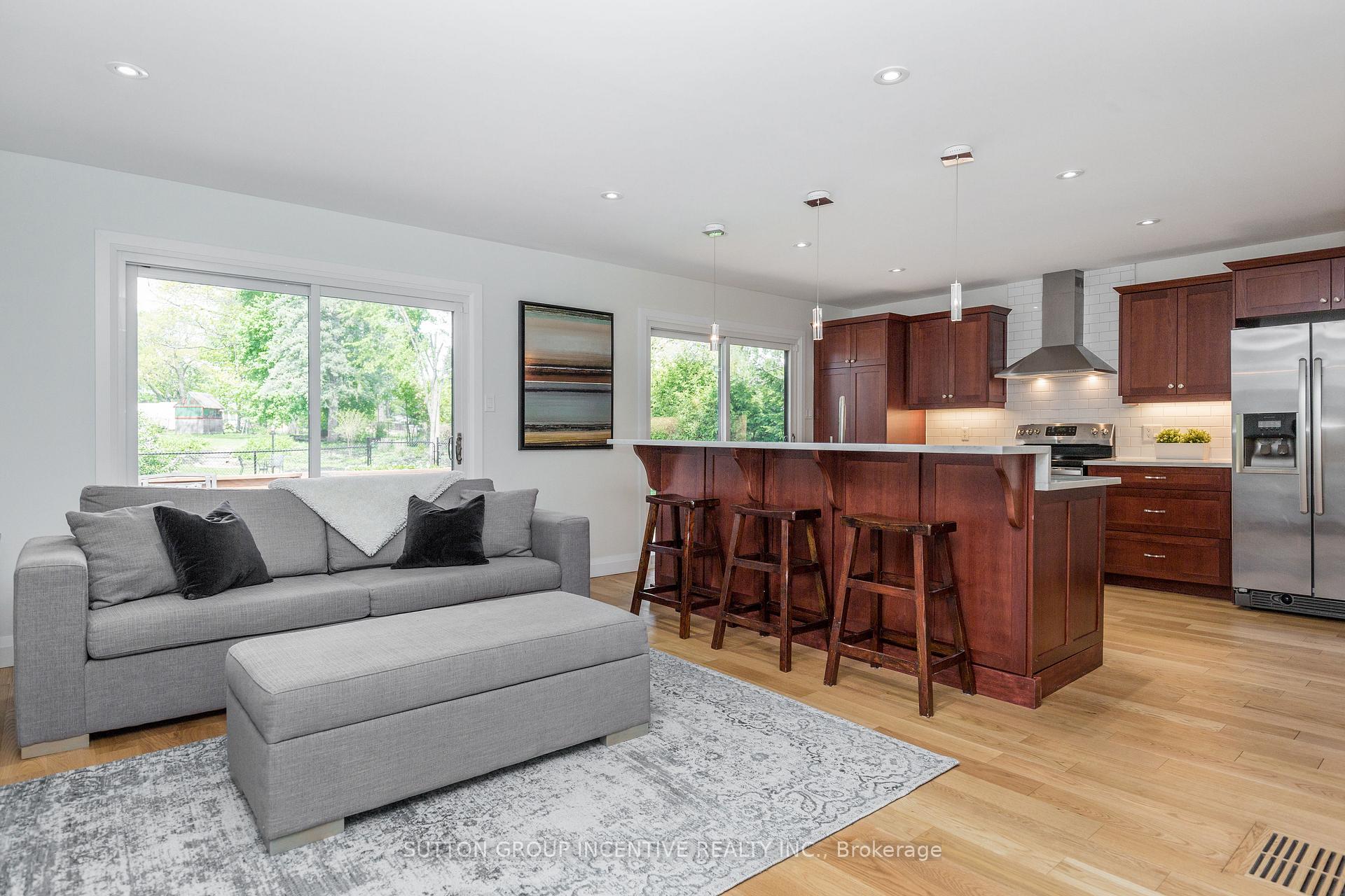 Photo 9 of 296 Codrington Street, Barrie, Codrington — HOMEH