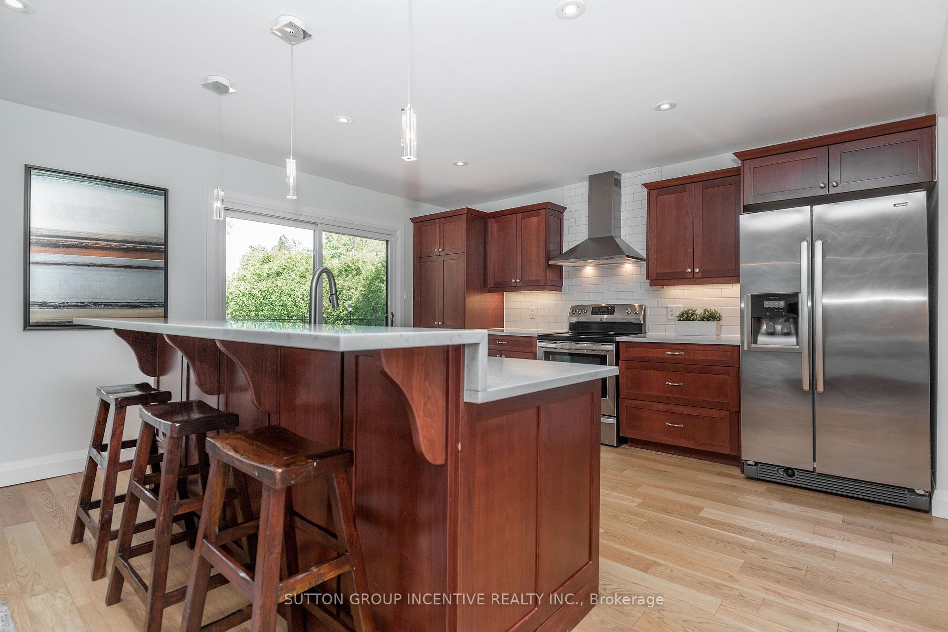 Photo 10 of 296 Codrington Street, Barrie, Codrington — HOMEH