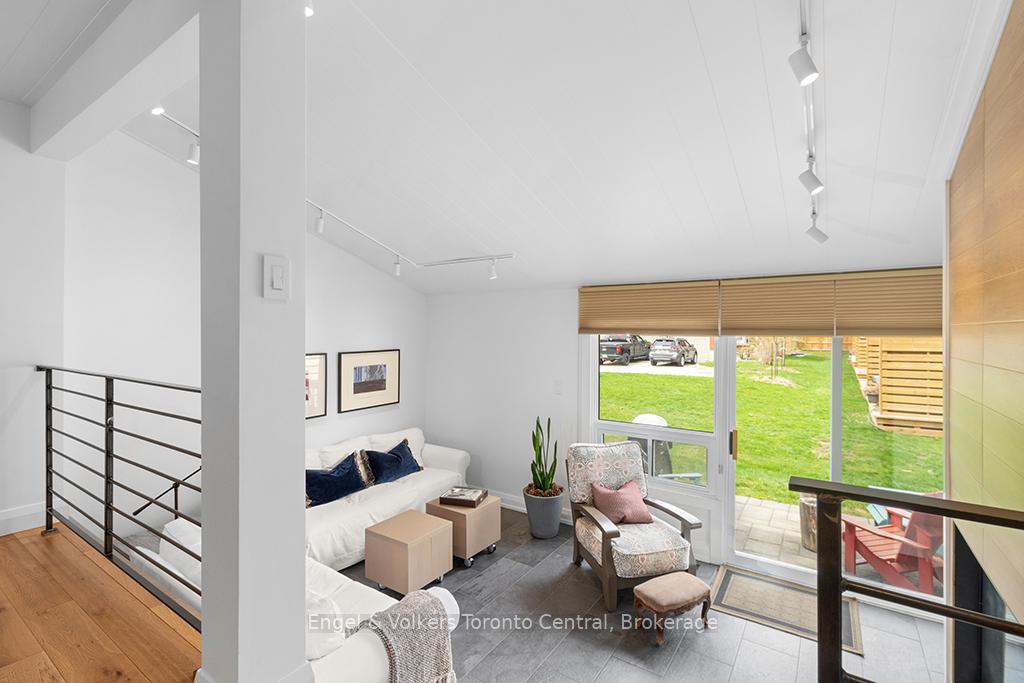Photo 5 of 559 Tenth Street, Collingwood — HOMEH