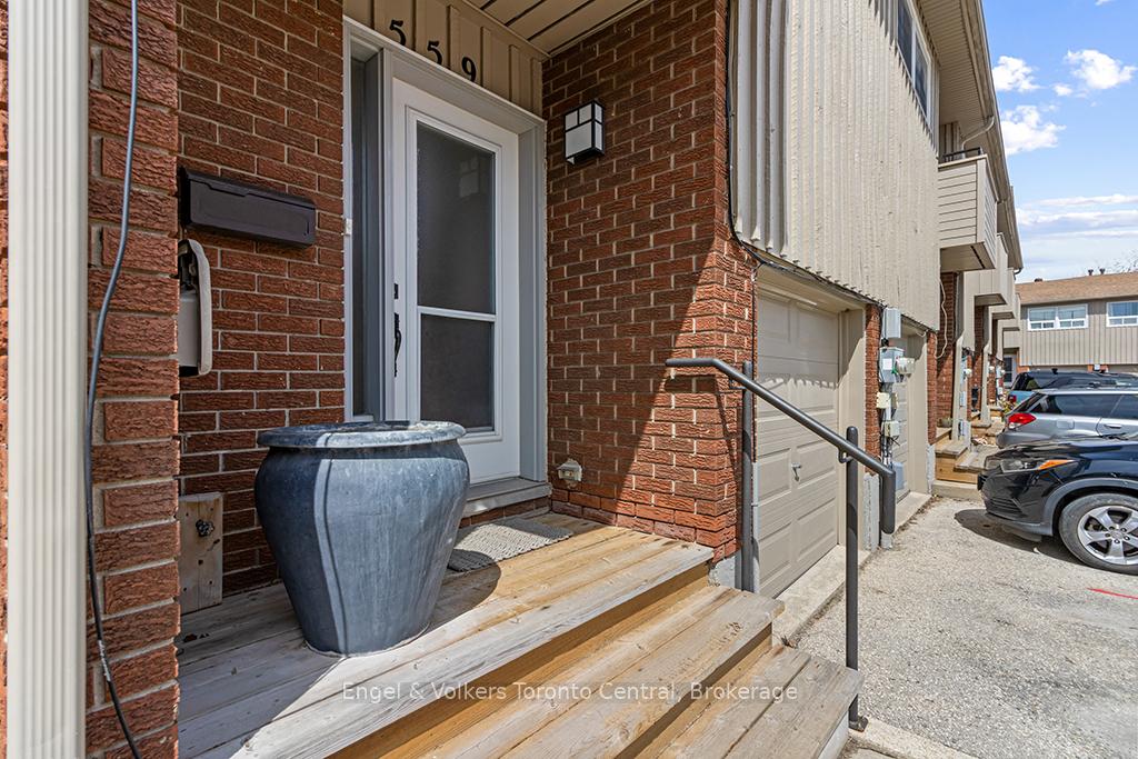 Photo 8 of 559 Tenth Street, Collingwood — HOMEH