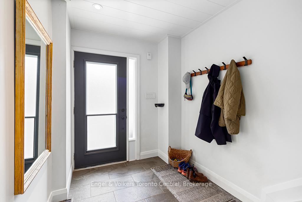 Photo 9 of 559 Tenth Street, Collingwood — HOMEH