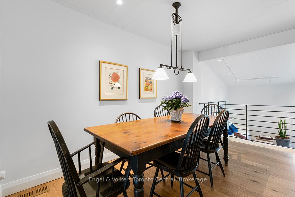 Photo 11 of 559 Tenth Street, Collingwood — HOMEH