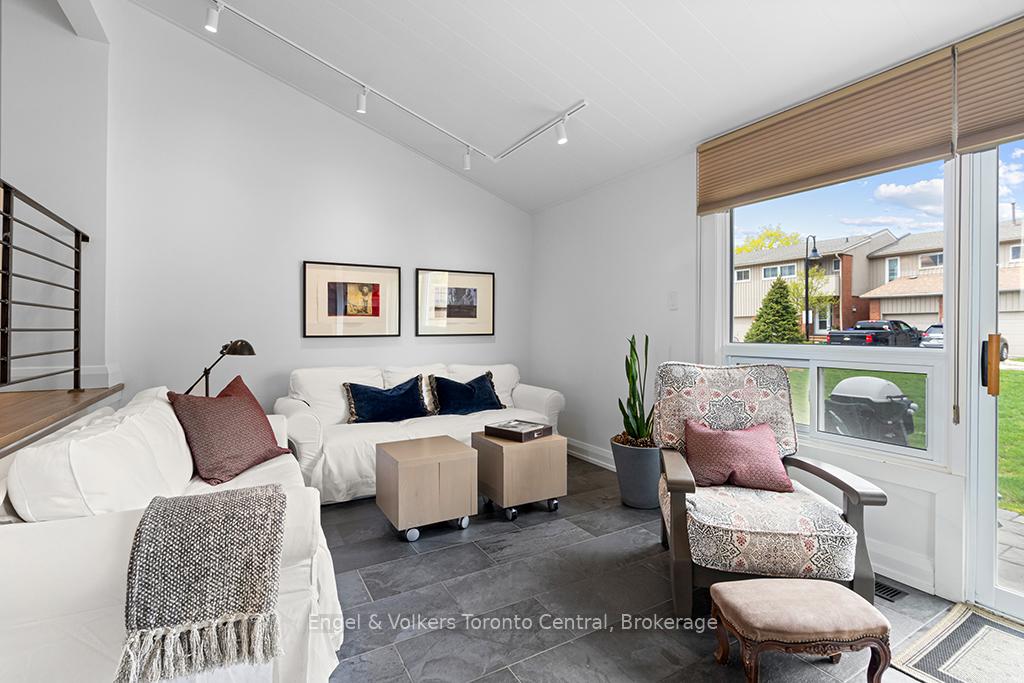 Photo 20 of 559 Tenth Street, Collingwood — HOMEH