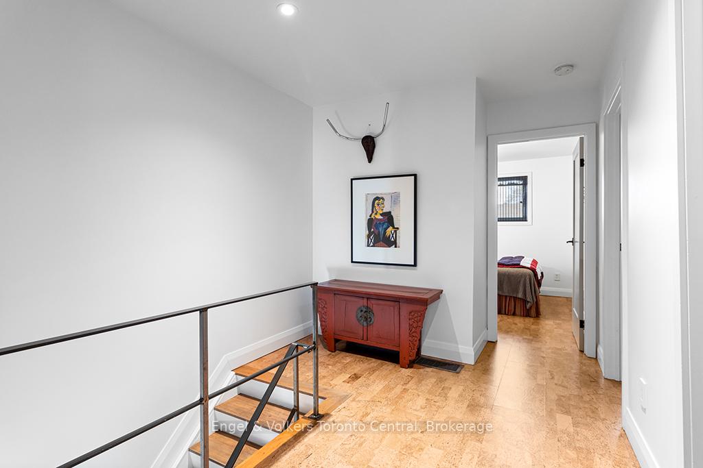 Photo 22 of 559 Tenth Street, Collingwood — HOMEH