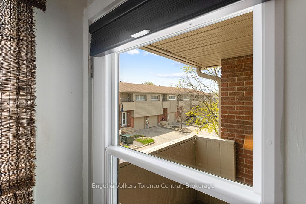 Photo 27 of 559 Tenth Street, Collingwood — HOMEH