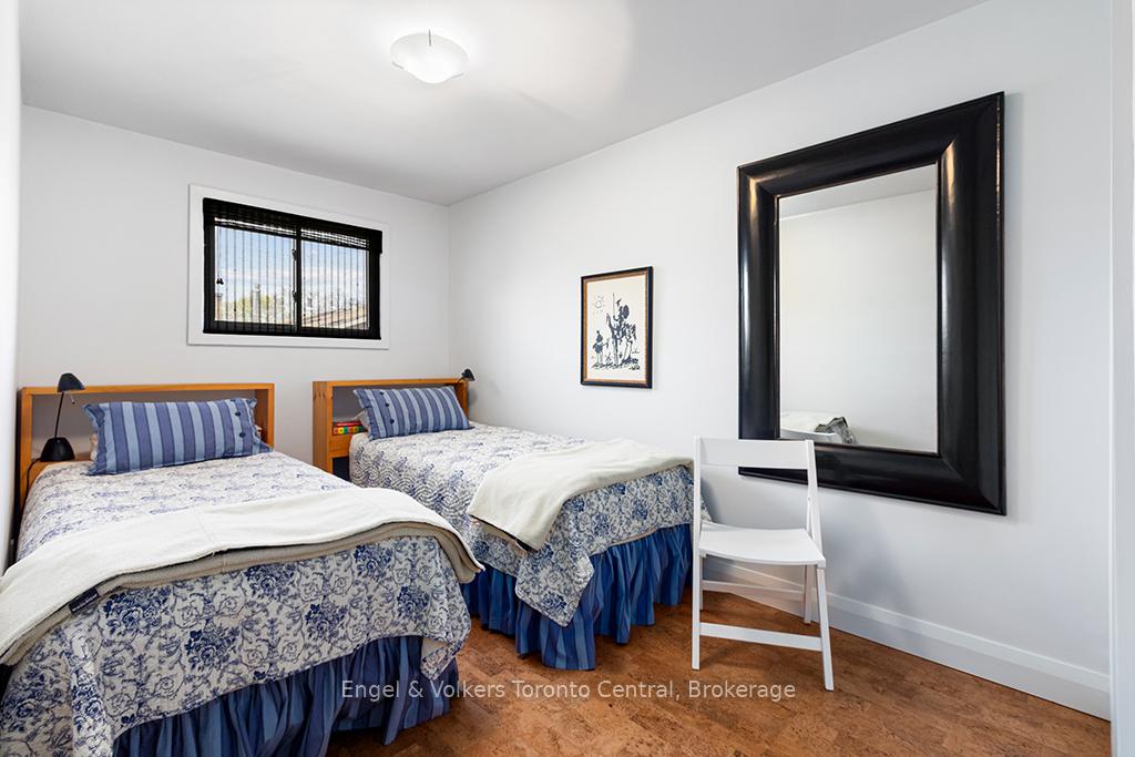 Photo 31 of 559 Tenth Street, Collingwood — HOMEH