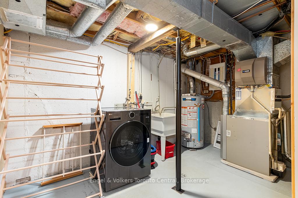 Photo 40 of 559 Tenth Street, Collingwood — HOMEH